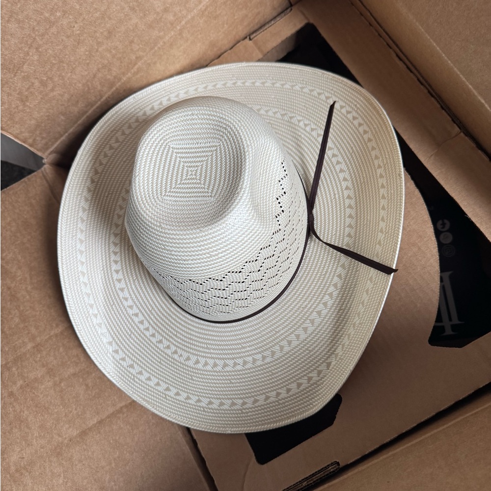Elegant Cream Western Hat